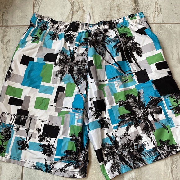 Men’s Swim Shorts - Picture 4 of 5